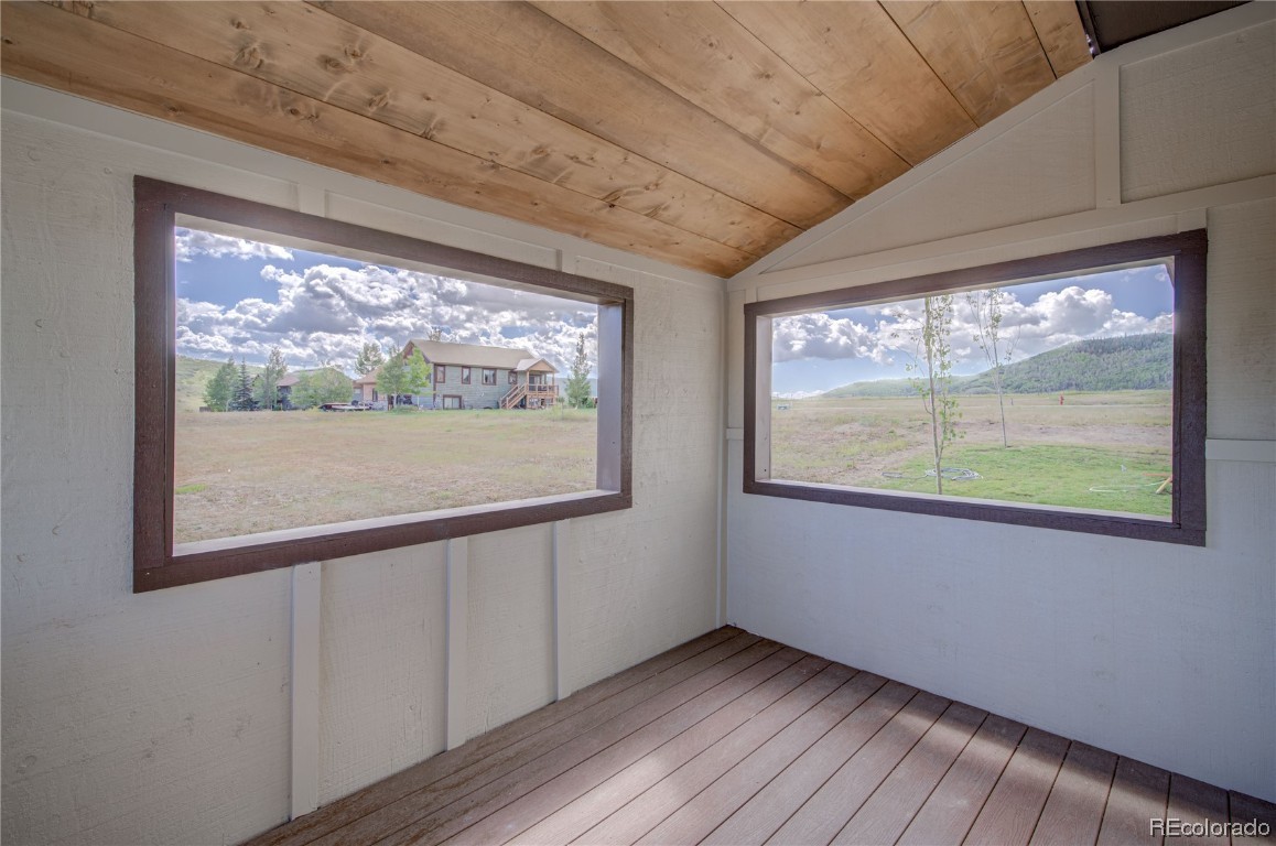 142 Oak Ridge CIRCLE