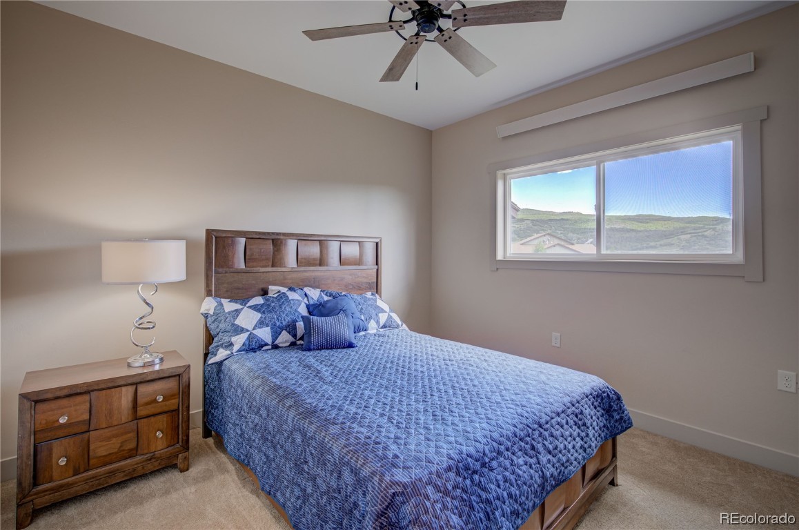 142 Oak Ridge CIRCLE