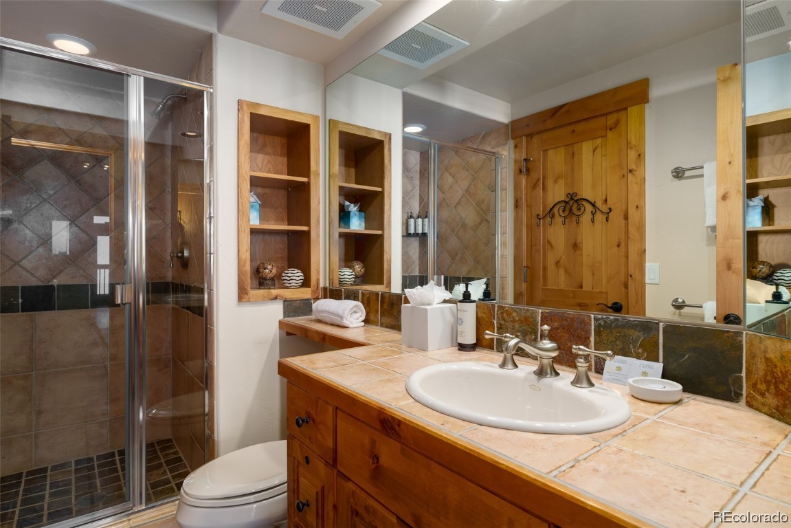 2085 Ski Time Square DRIVE 124