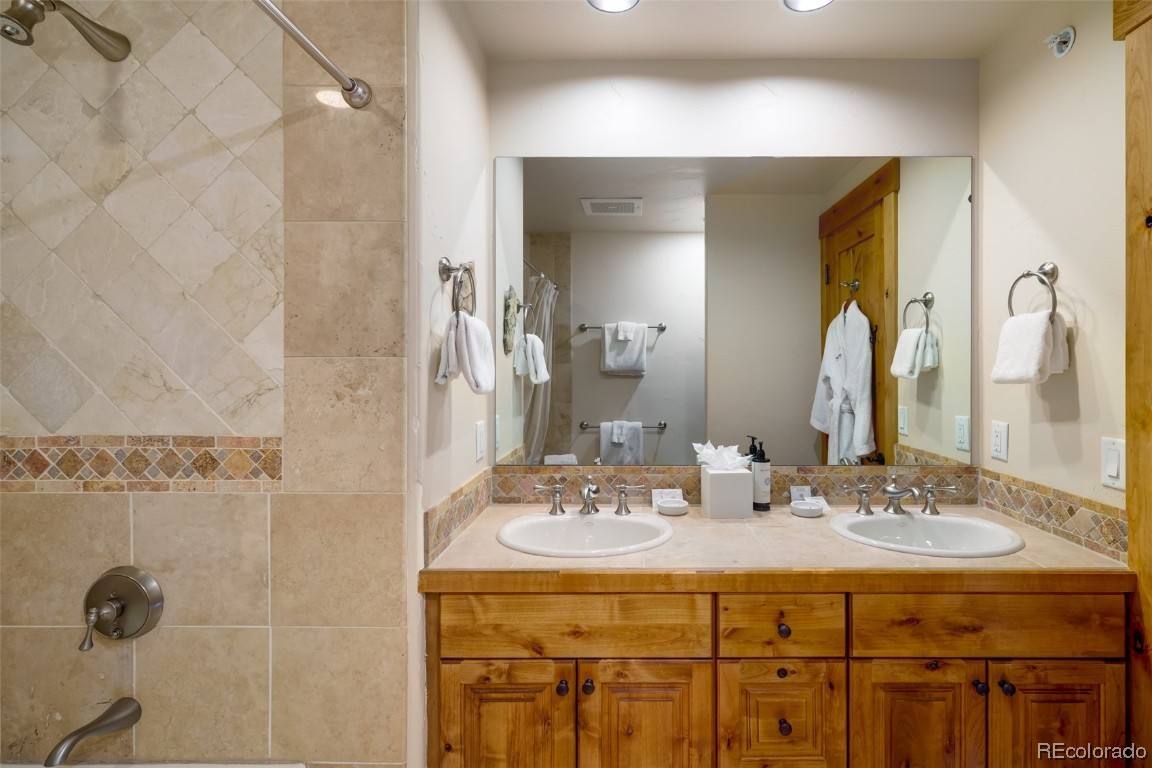 2085 Ski Time Square DRIVE 124