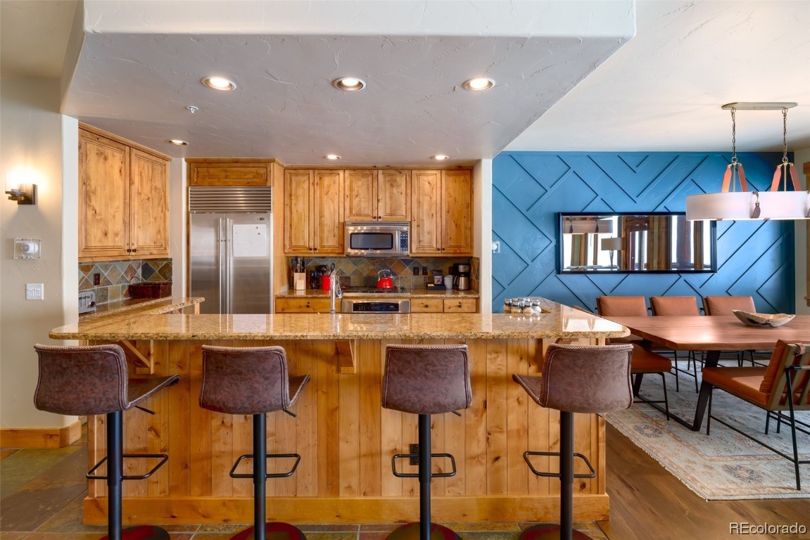 2085 Ski Time Square DRIVE 124