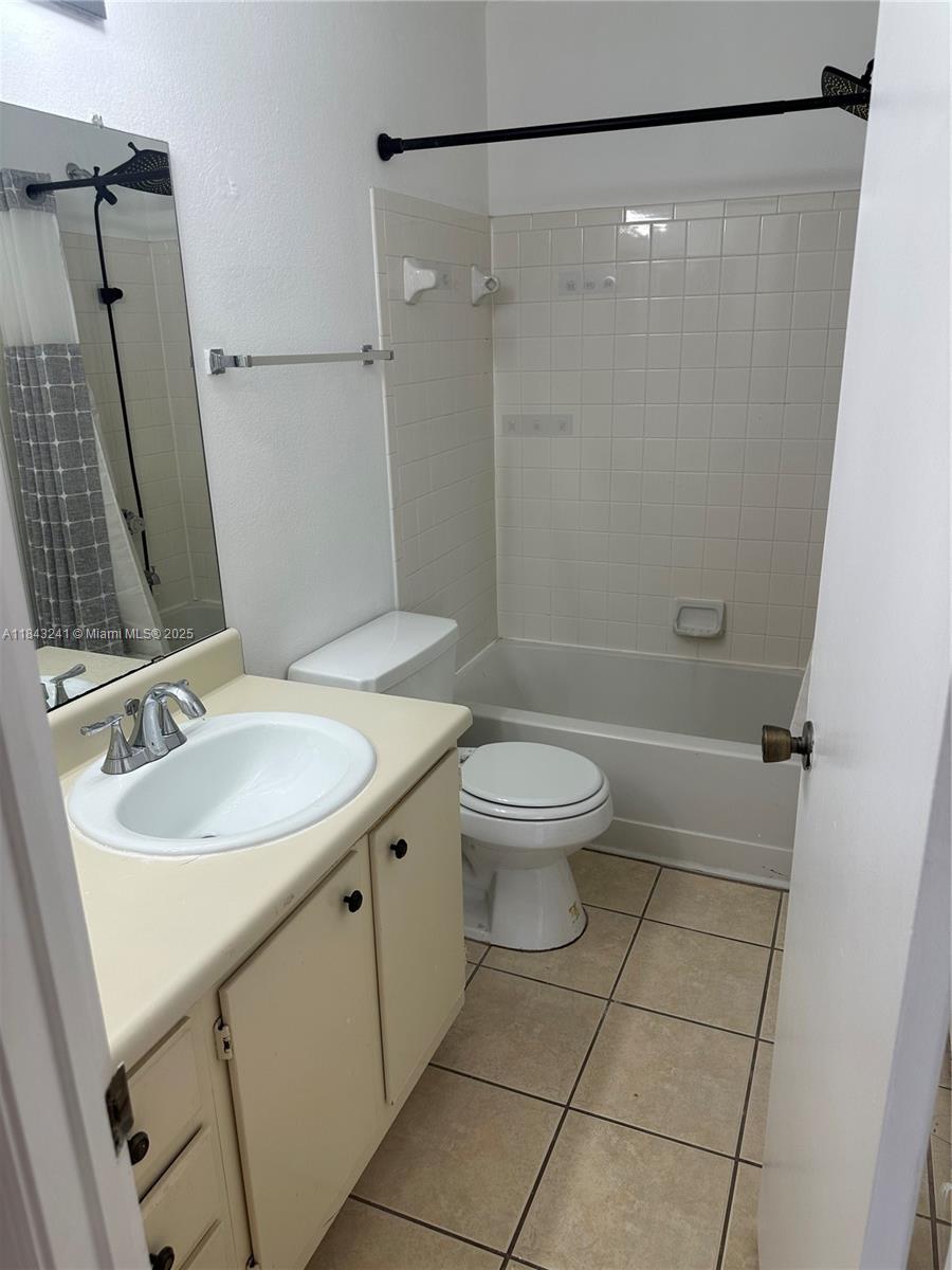 2846 S University Dr # 4202