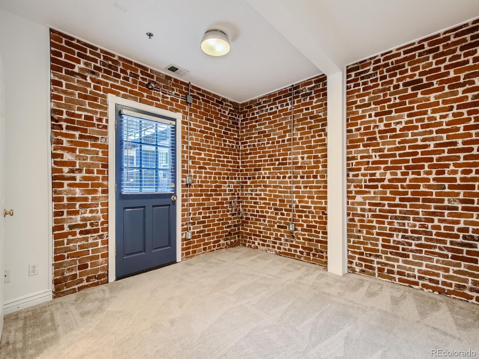 800 E 18th Avenue Unit: 208
