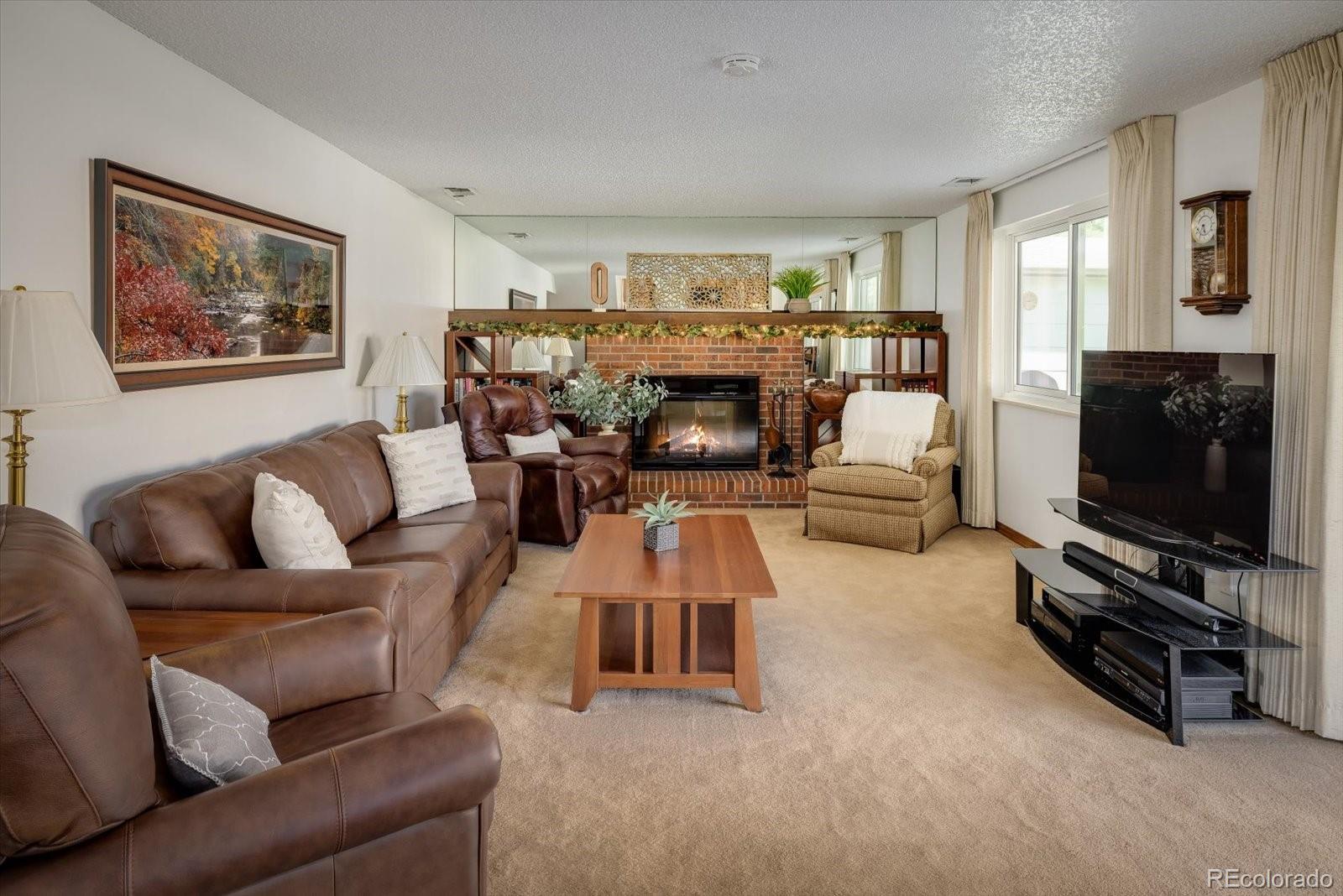 8398 Hoyt Way