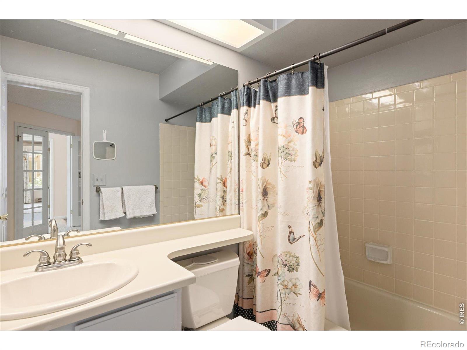 6054 Gunbarrel Avenue Unit: A