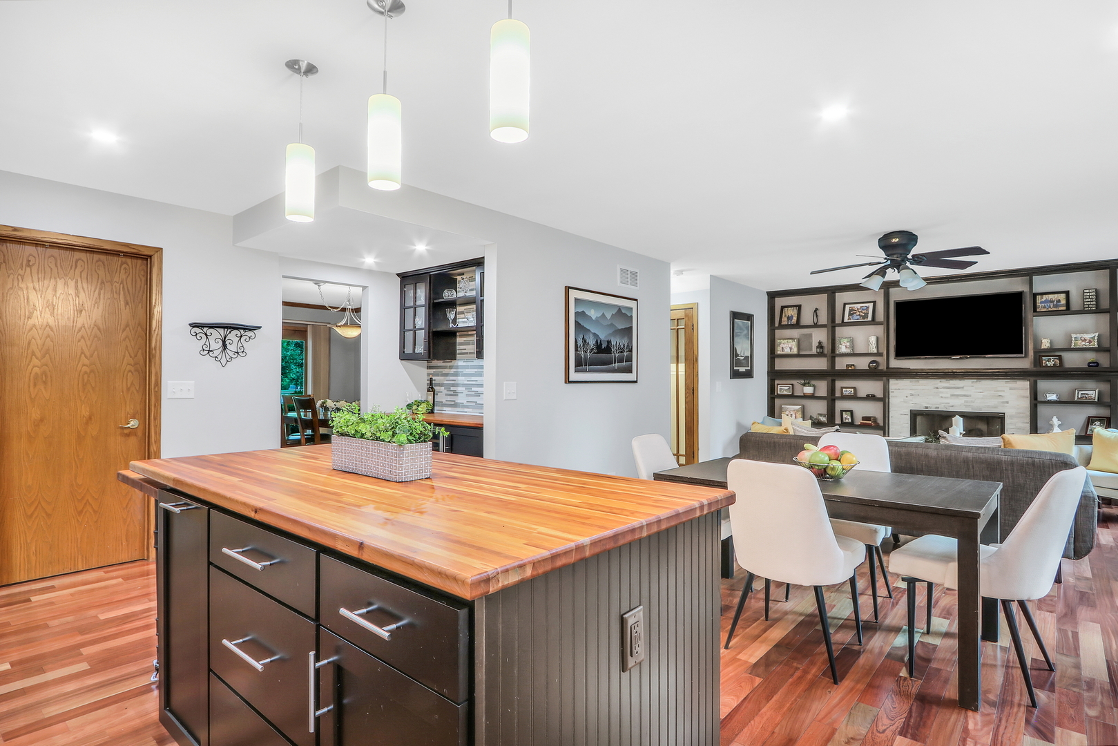 4292 Crabtree Court