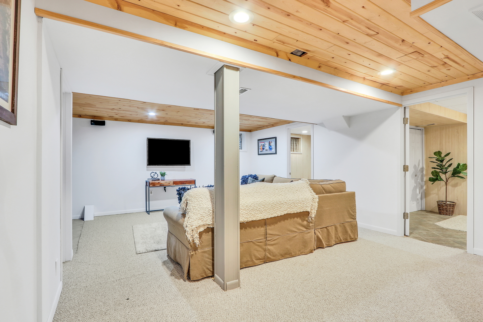 4292 Crabtree Court