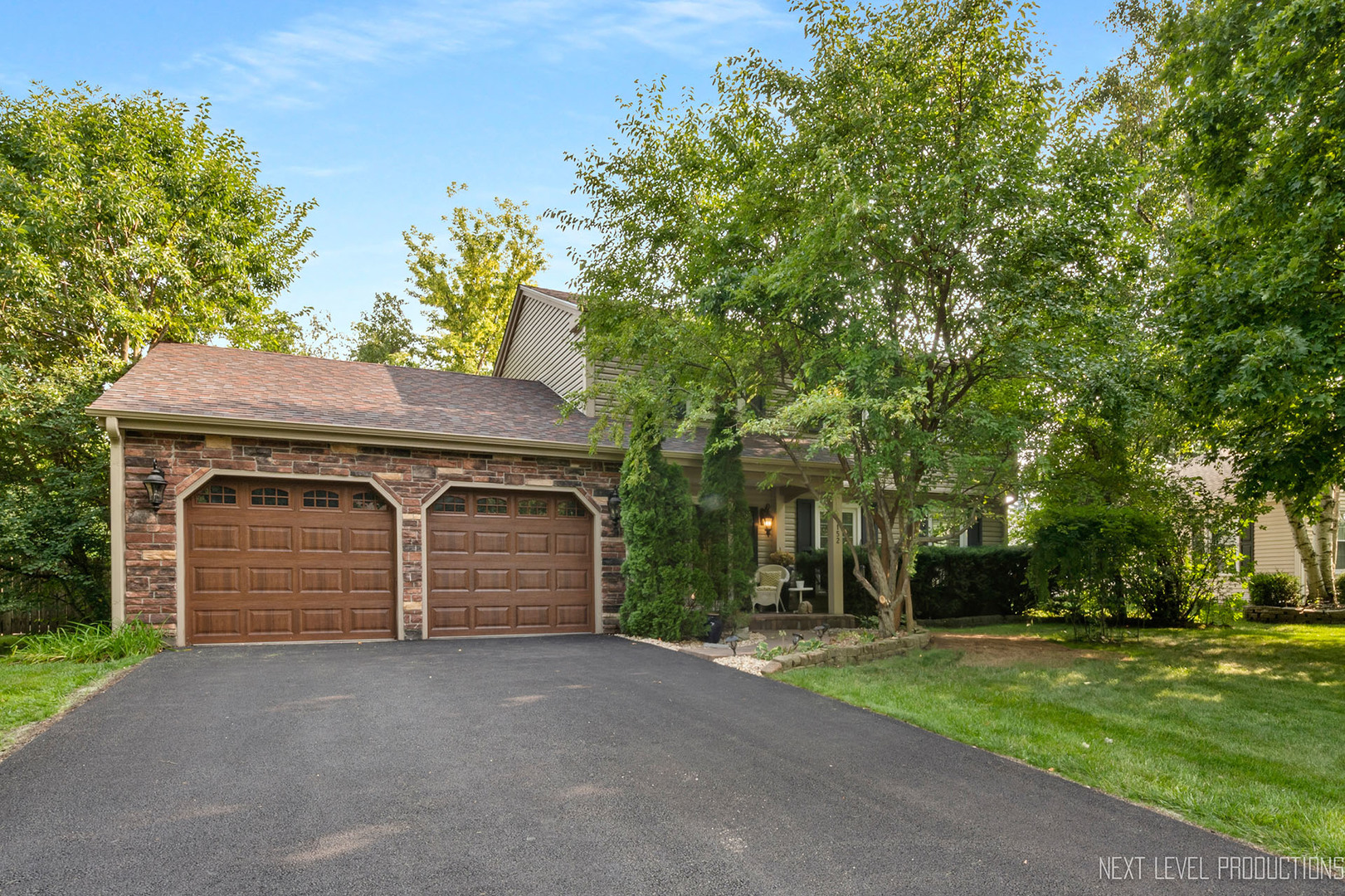 1152 Lexington Lane