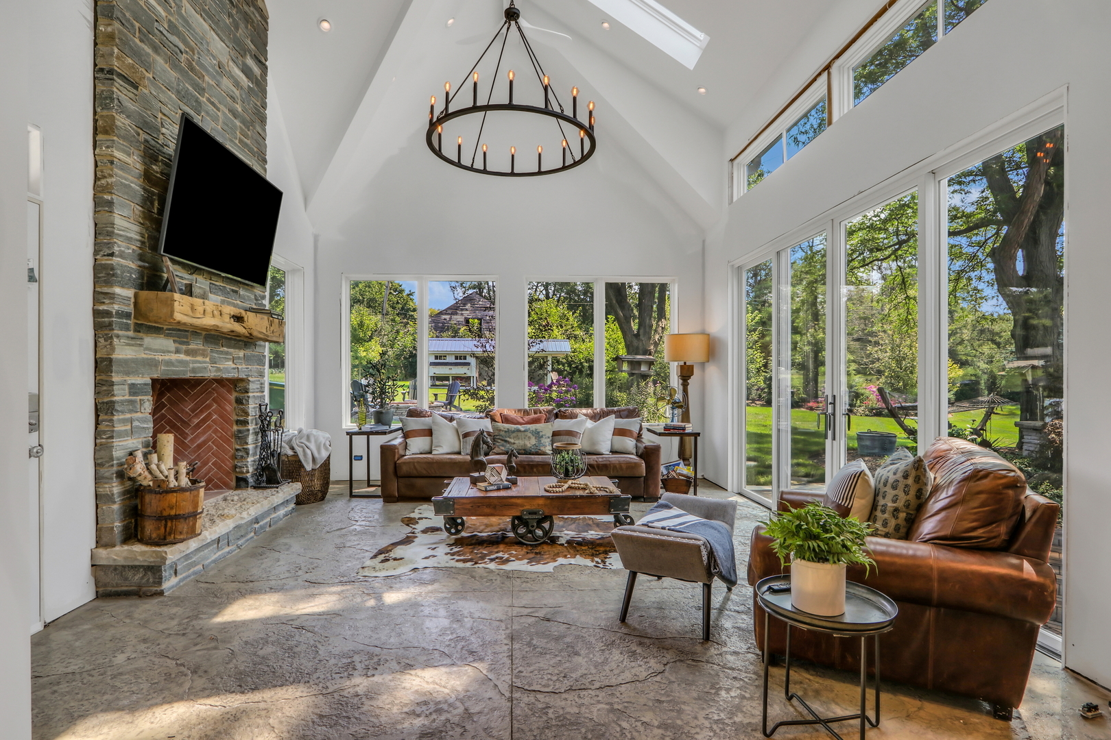 2238 Hanlon Road