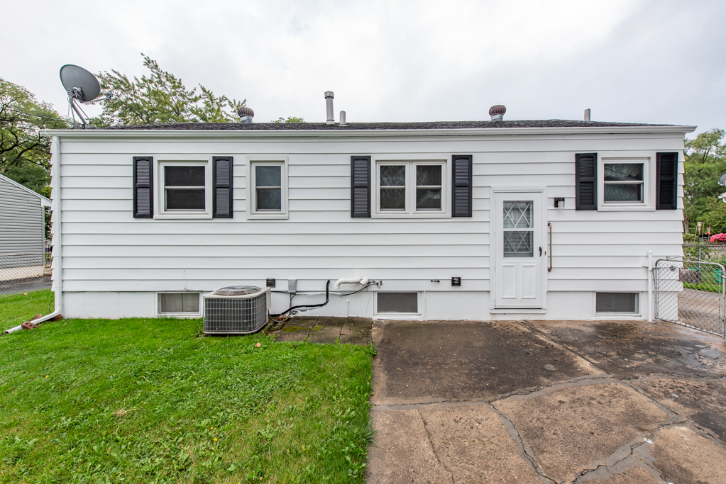 2410 Chinook Road