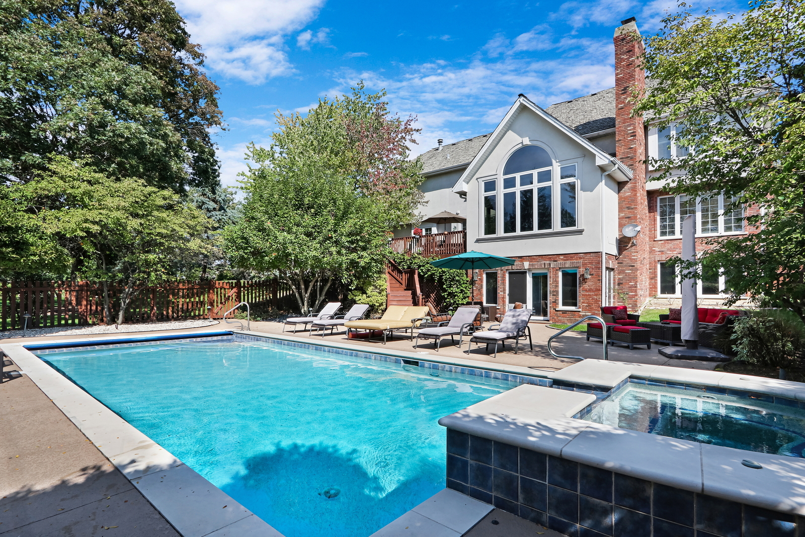 5511 Hilltop Lane