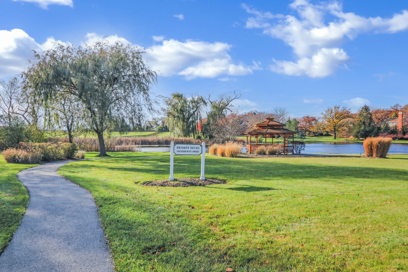 5511 Hilltop Lane
