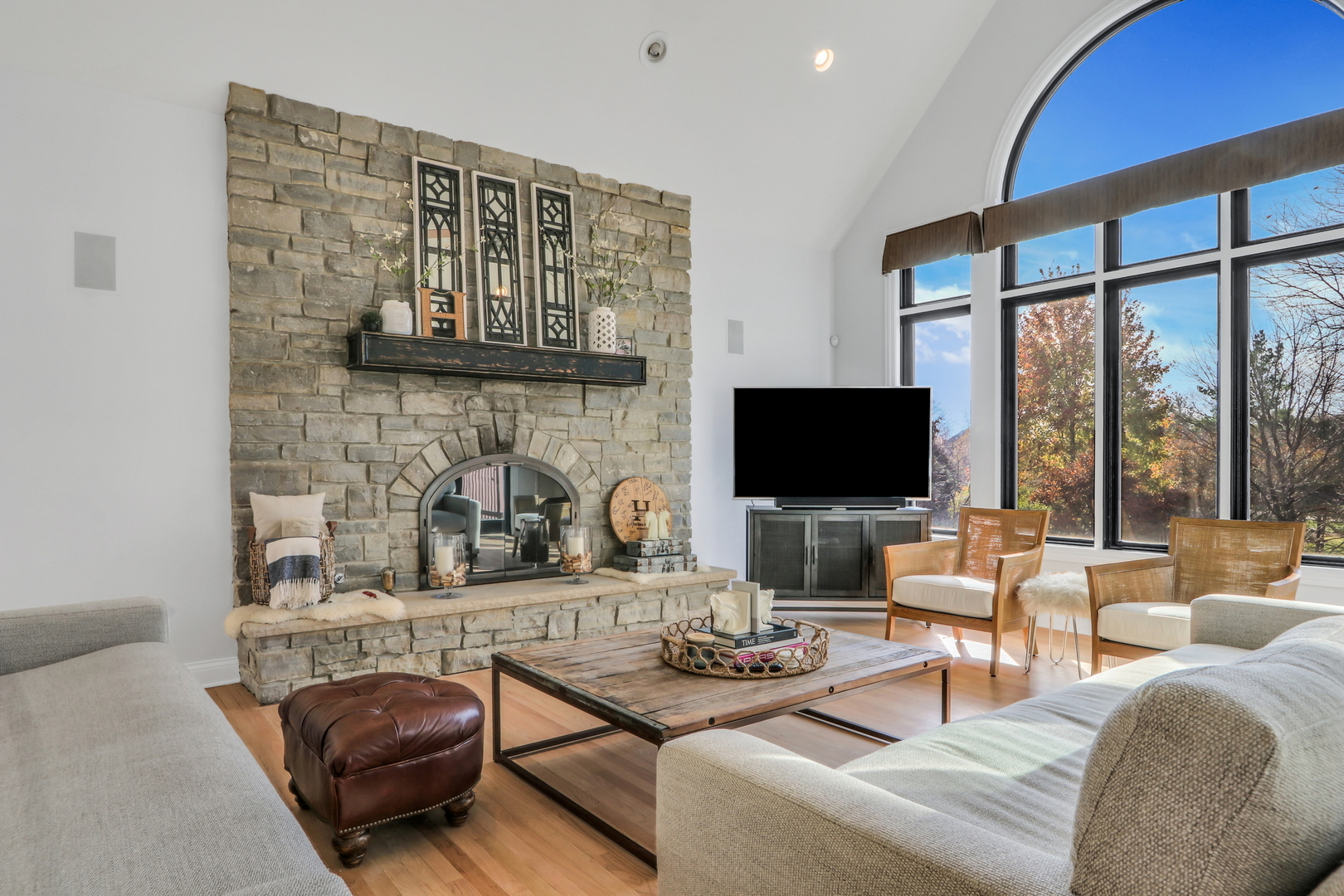 5511 Hilltop Lane