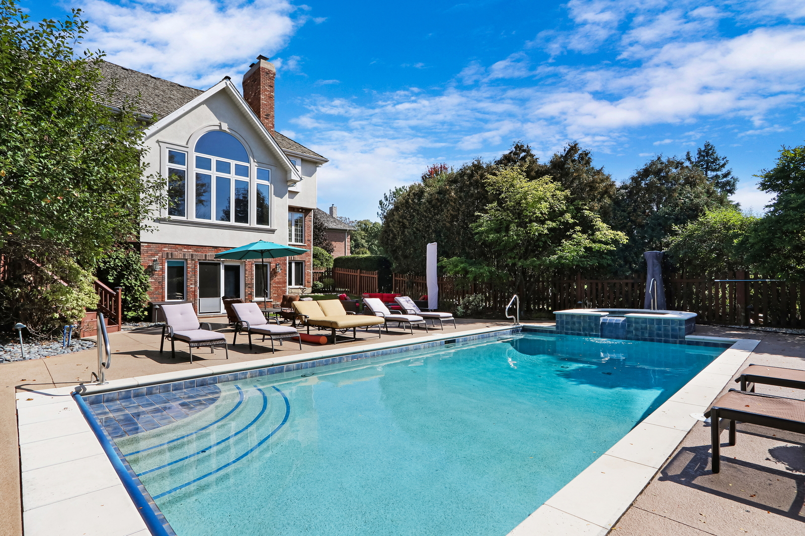 5511 Hilltop Lane