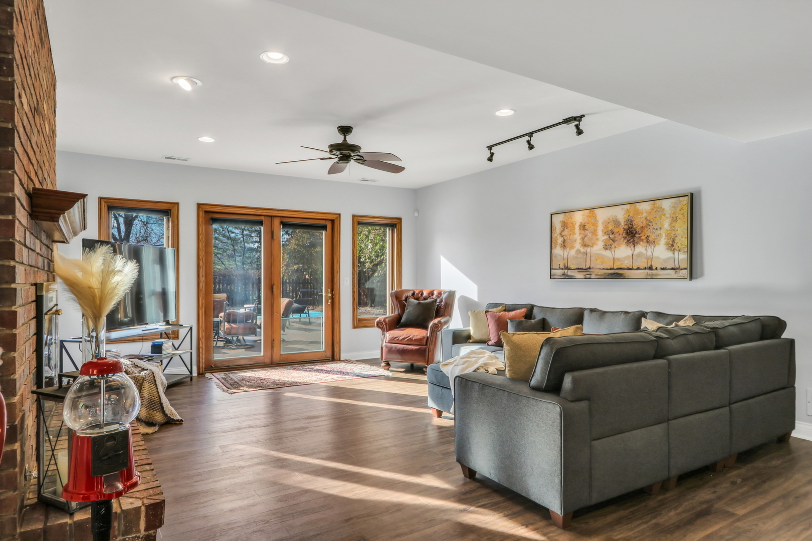 5511 Hilltop Lane