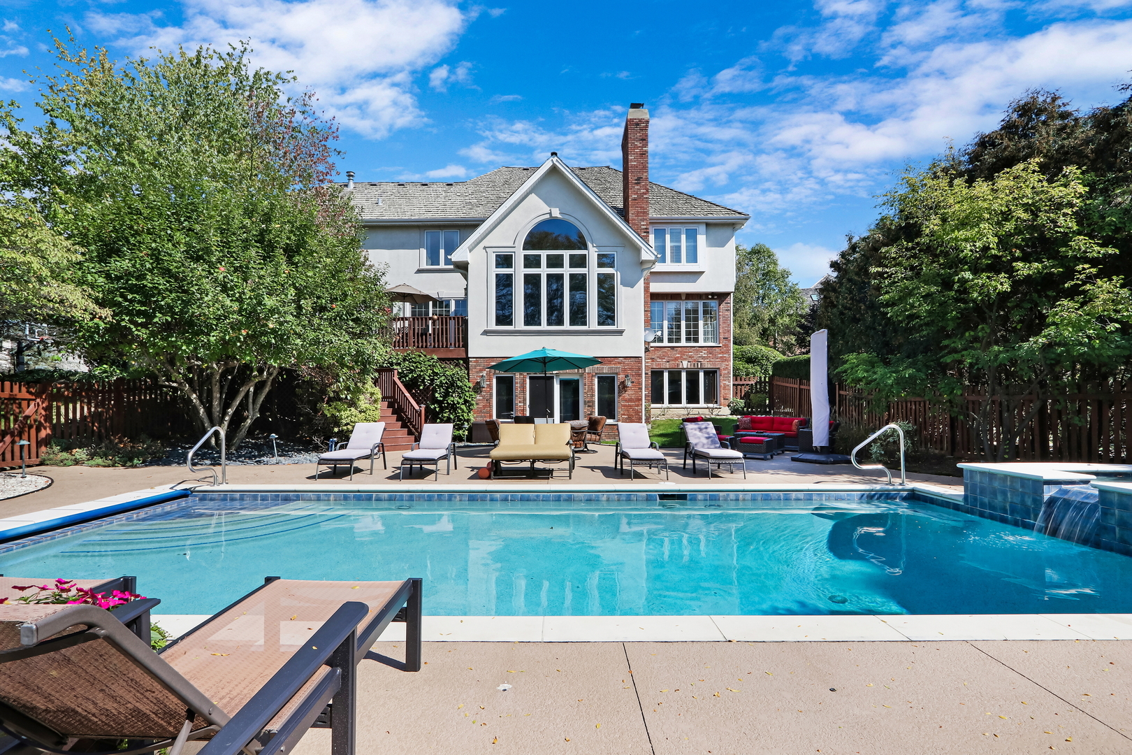 5511 Hilltop Lane