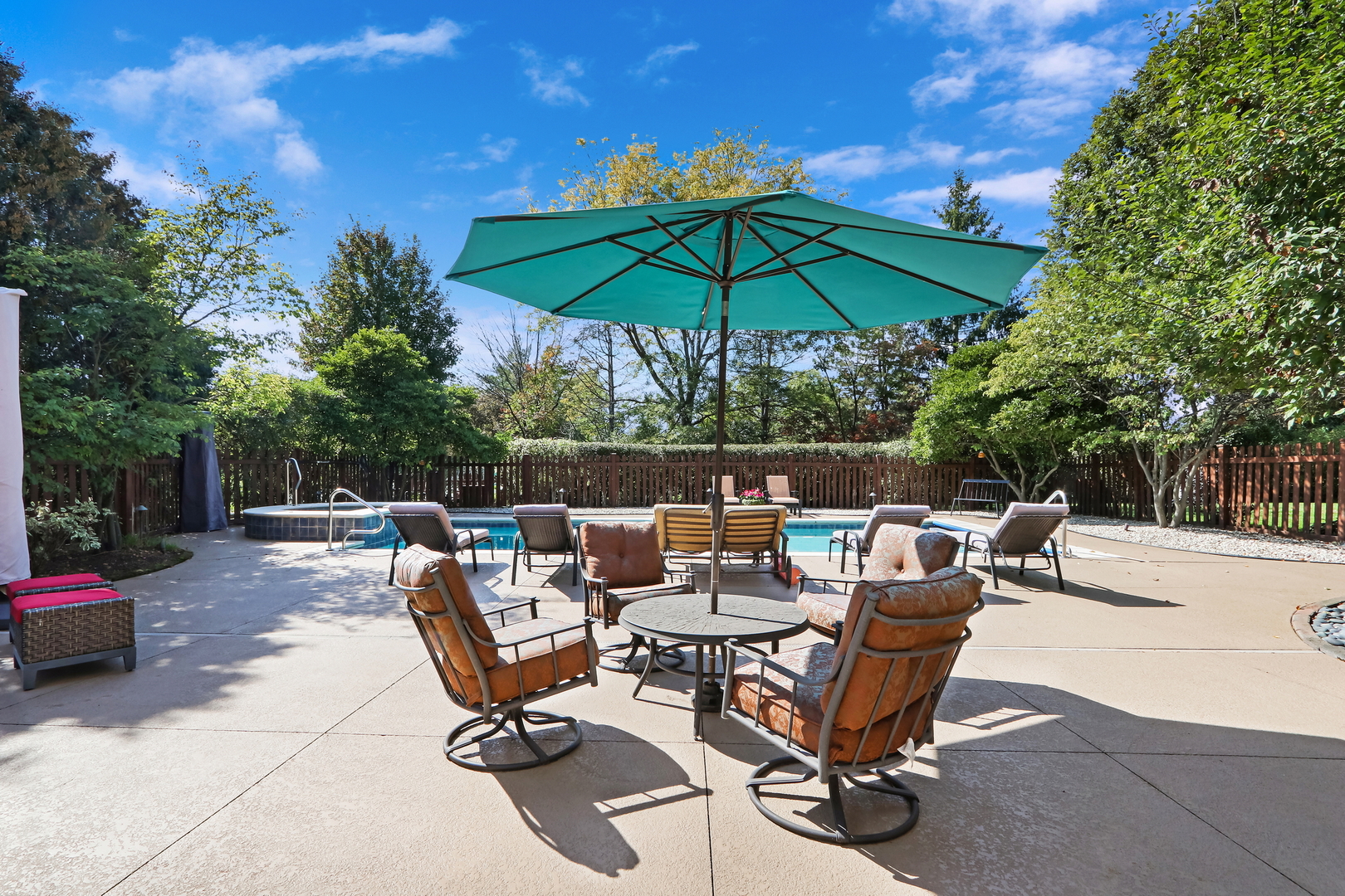 5511 Hilltop Lane