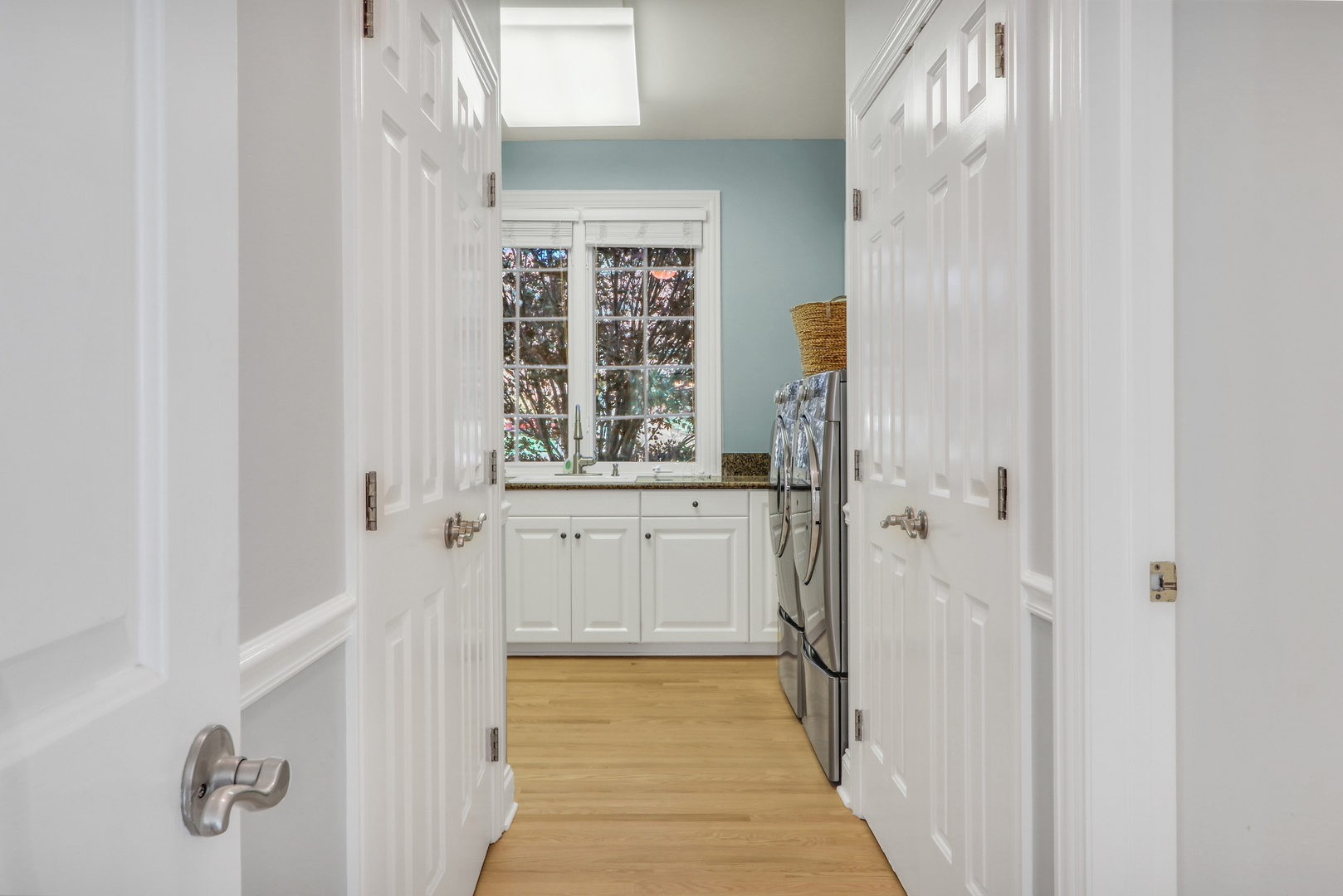 5511 Hilltop Lane