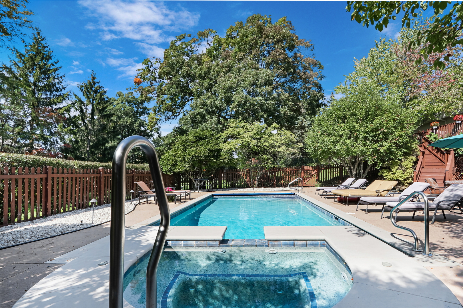 5511 Hilltop Lane