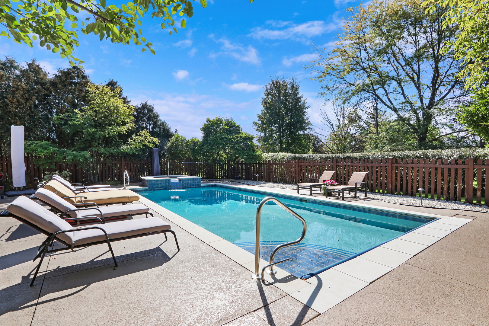 5511 Hilltop Lane