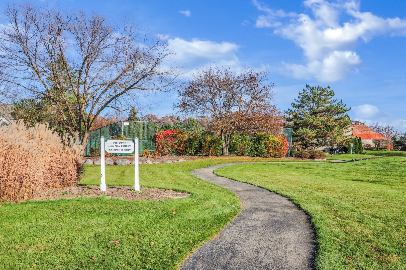 5511 Hilltop Lane