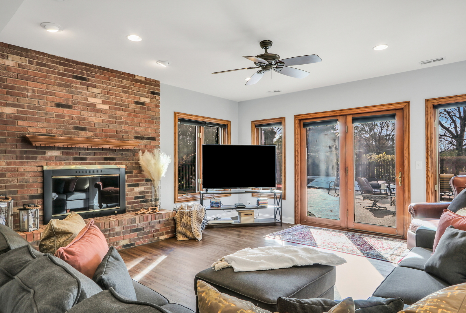 5511 Hilltop Lane