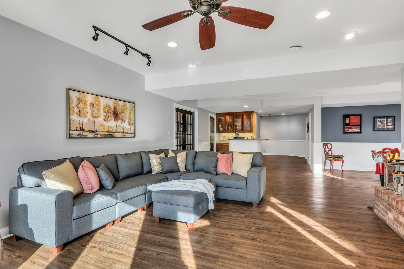 5511 Hilltop Lane