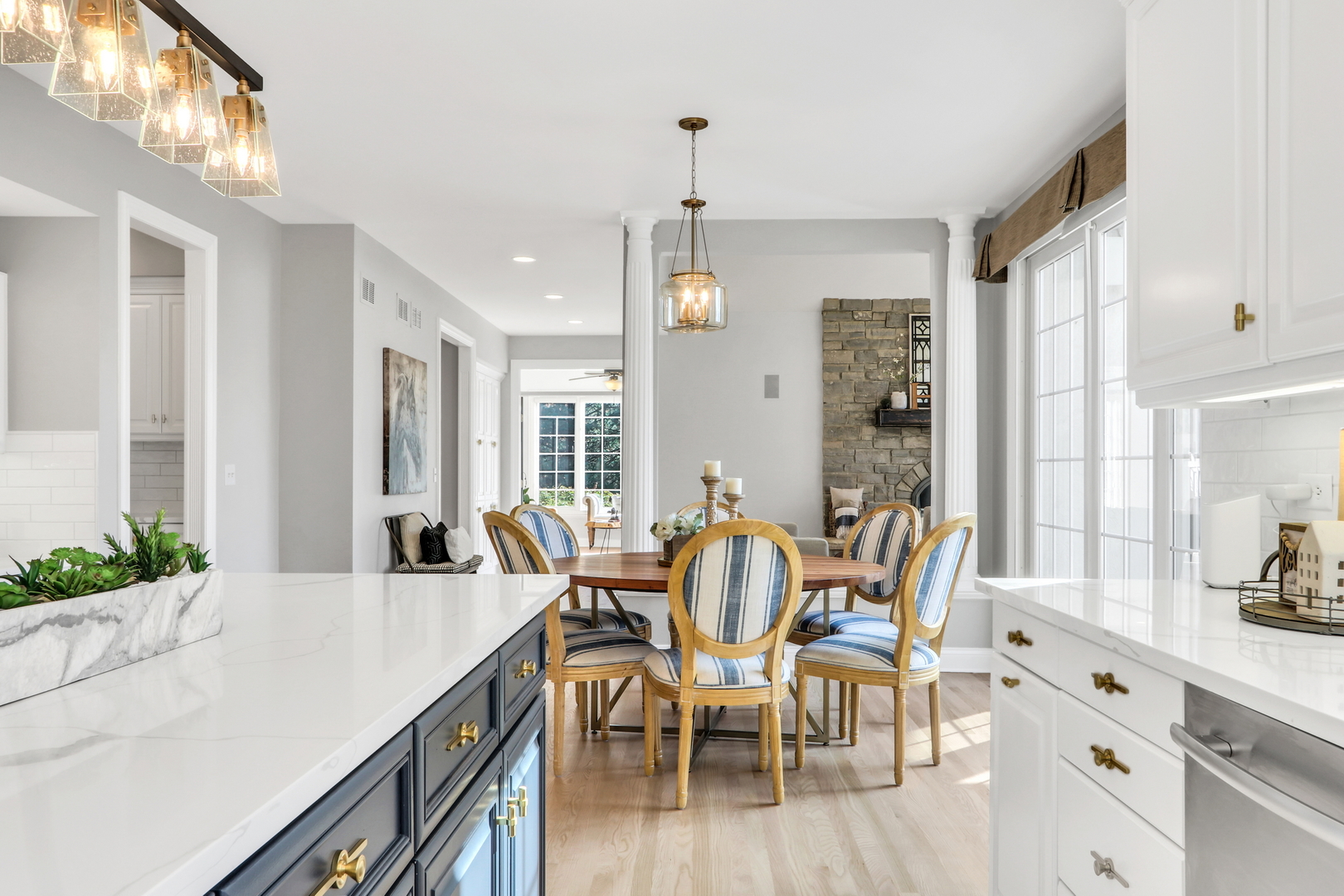 5511 Hilltop Lane