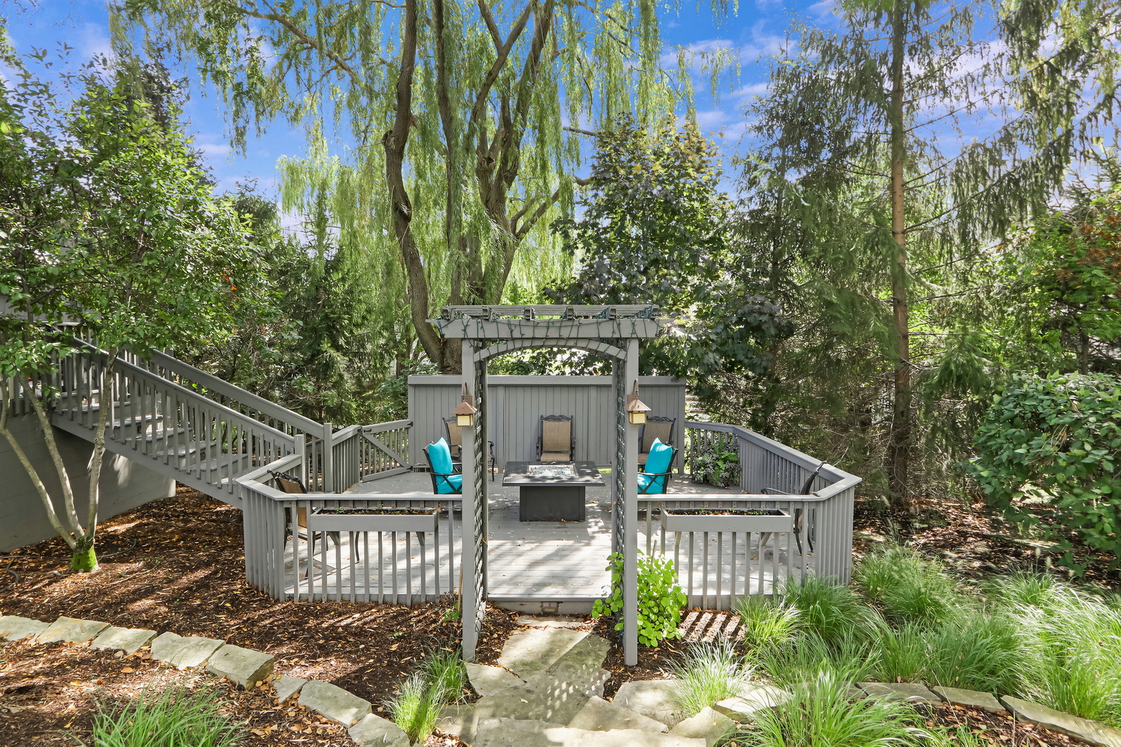 13827 W Trail Drive