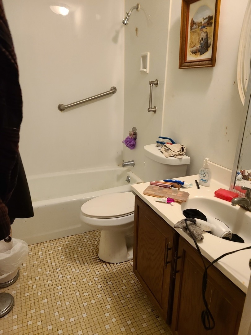 850 Wellington Avenue Unit: 111
