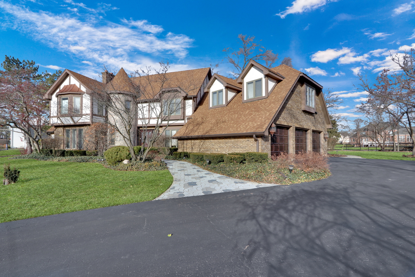5660 River Park Drive