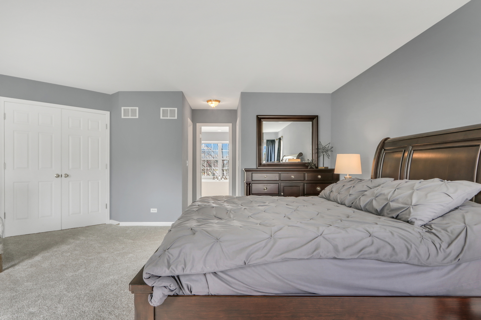 423 Old Walnut Circle