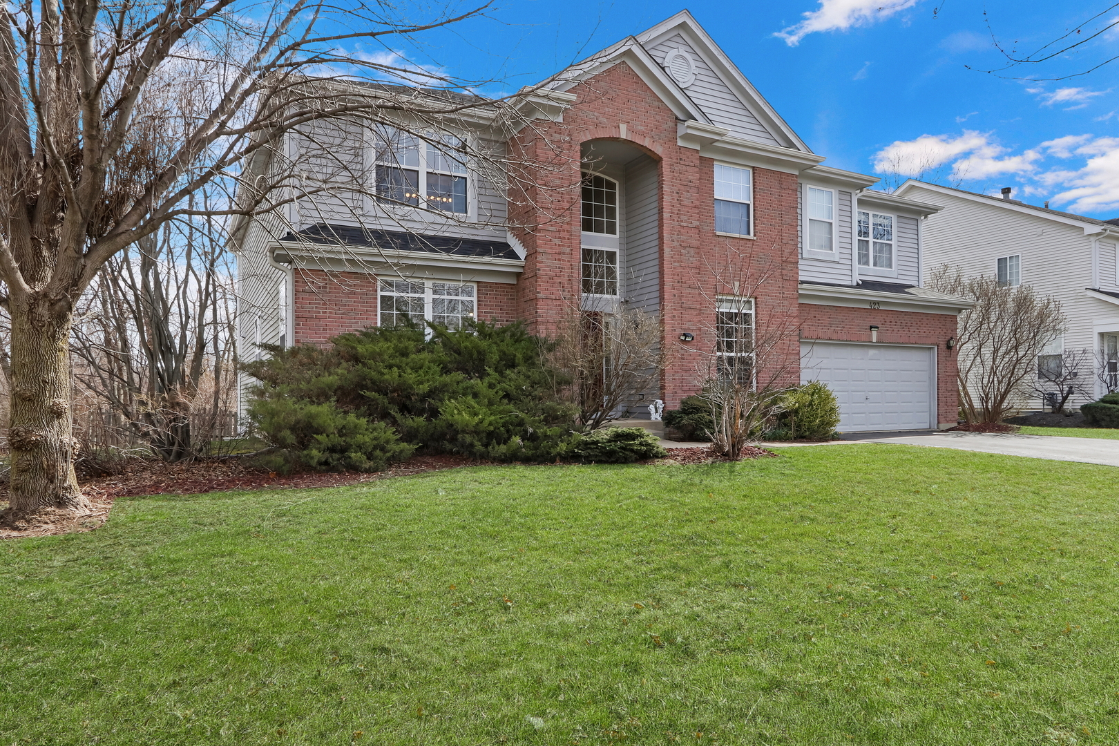 423 Old Walnut Circle