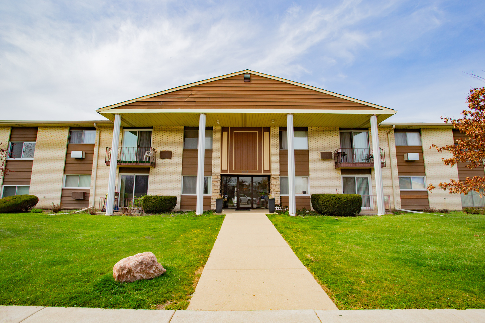 9518 Dee Road Unit: 2A