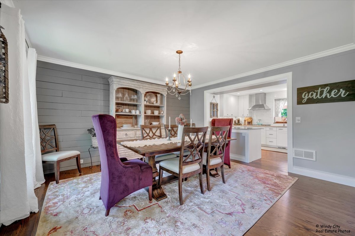 21211 W Laurel Lane