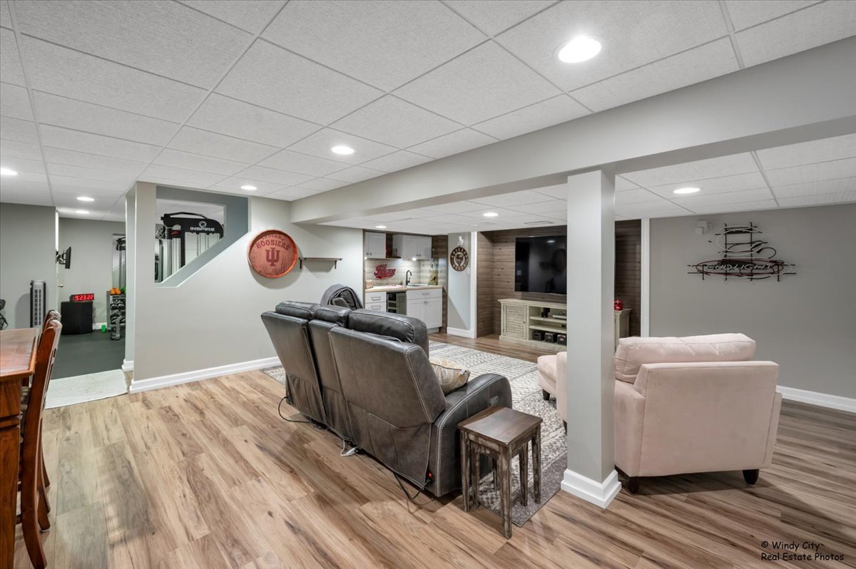 21211 W Laurel Lane