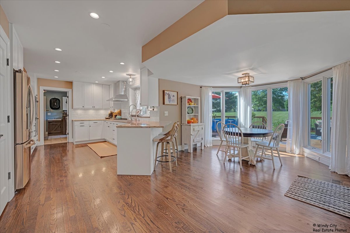 21211 W Laurel Lane