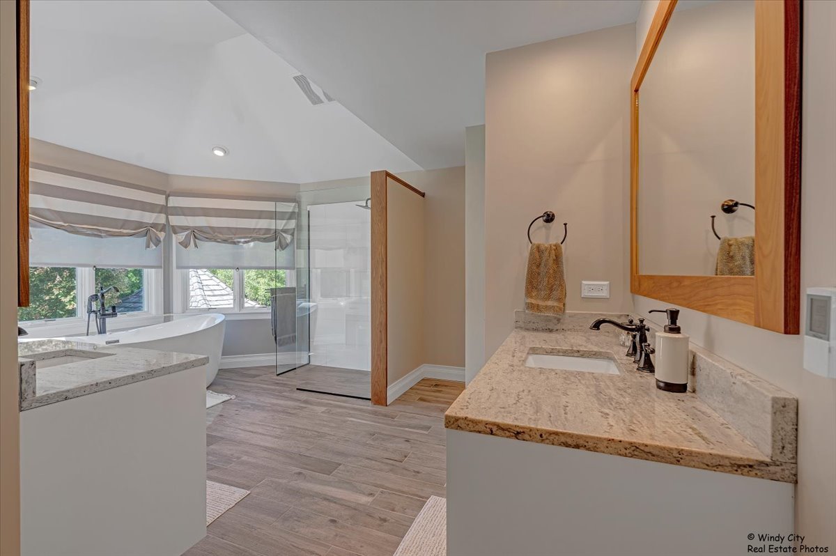 21211 W Laurel Lane