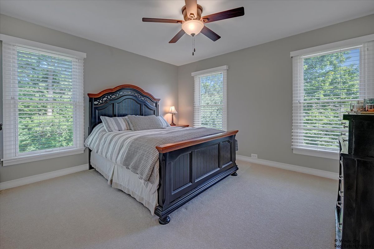 21211 W Laurel Lane
