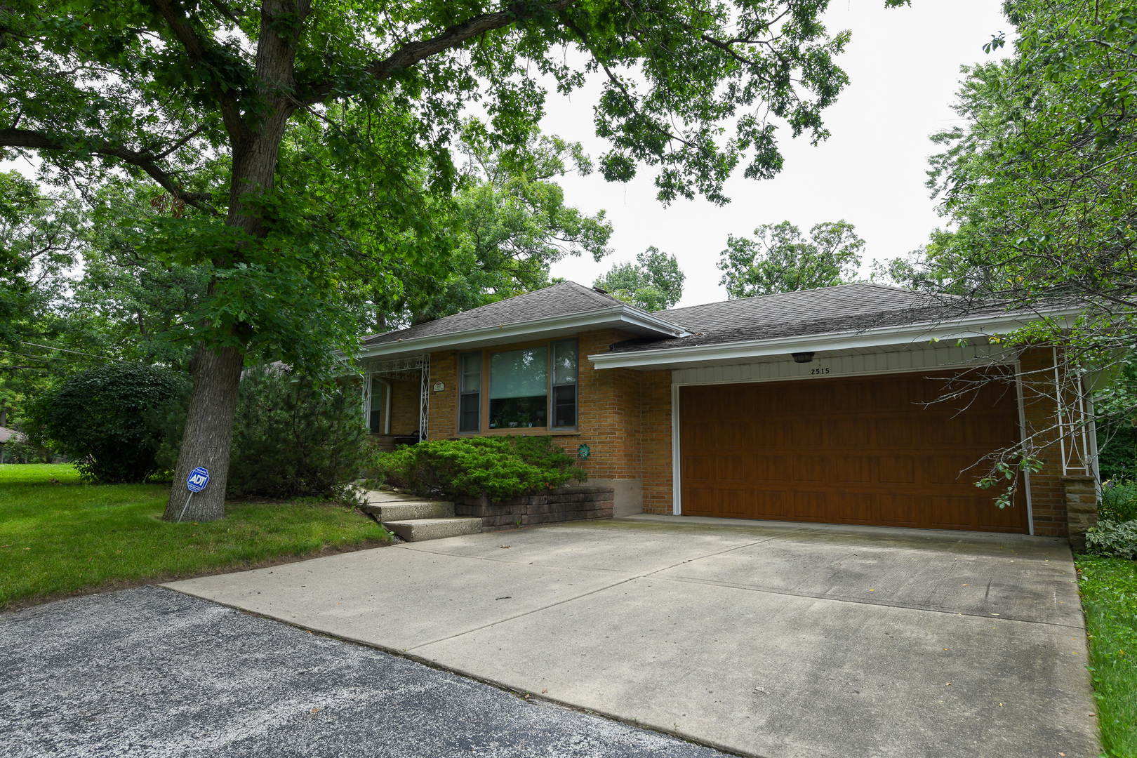 2515 N Bonnie Brook Lane