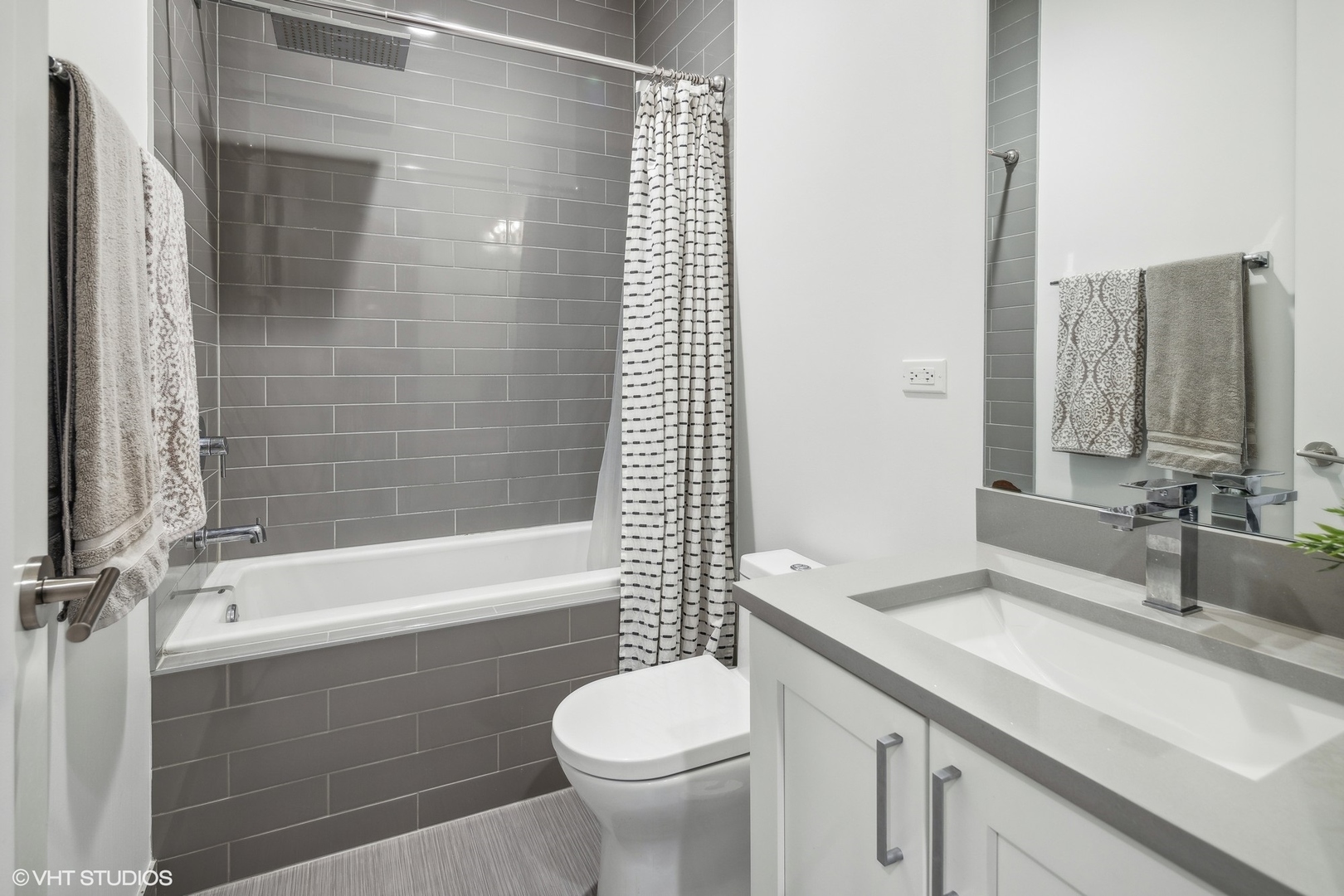 1739 N Humboldt Boulevard Unit: 1E