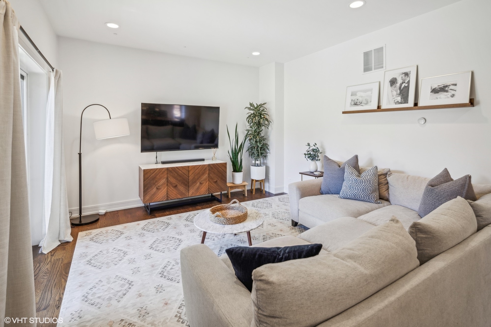 1739 N Humboldt Boulevard Unit: 1E