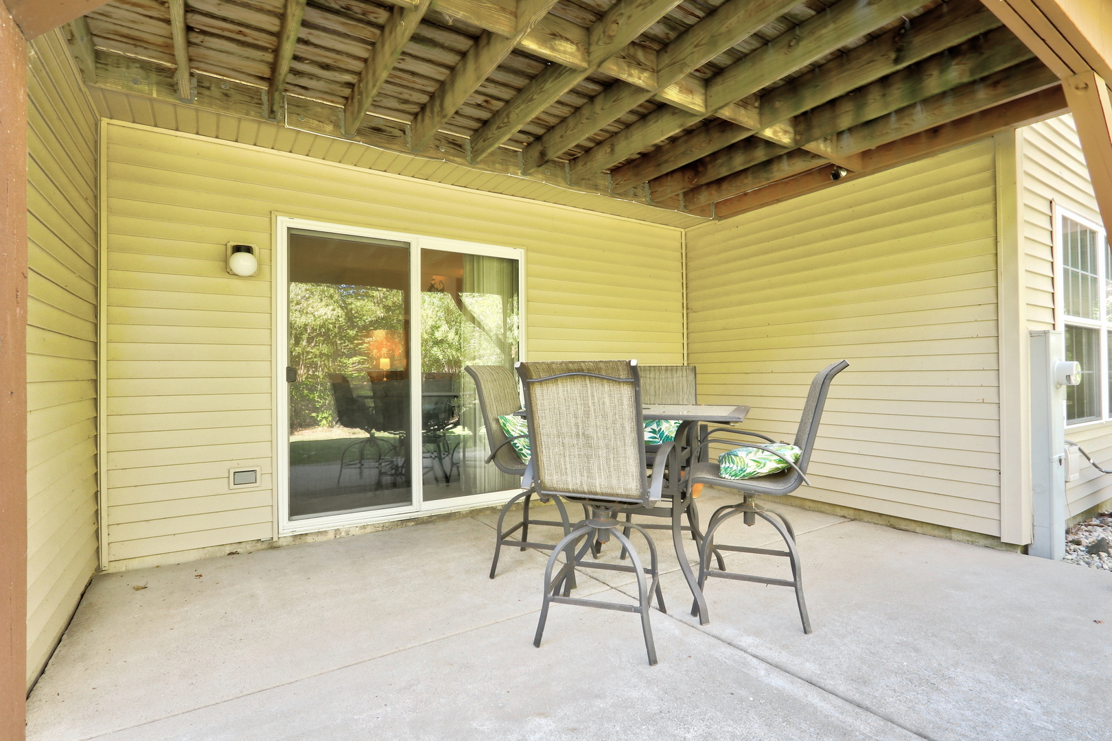 1875 Maplewood Court