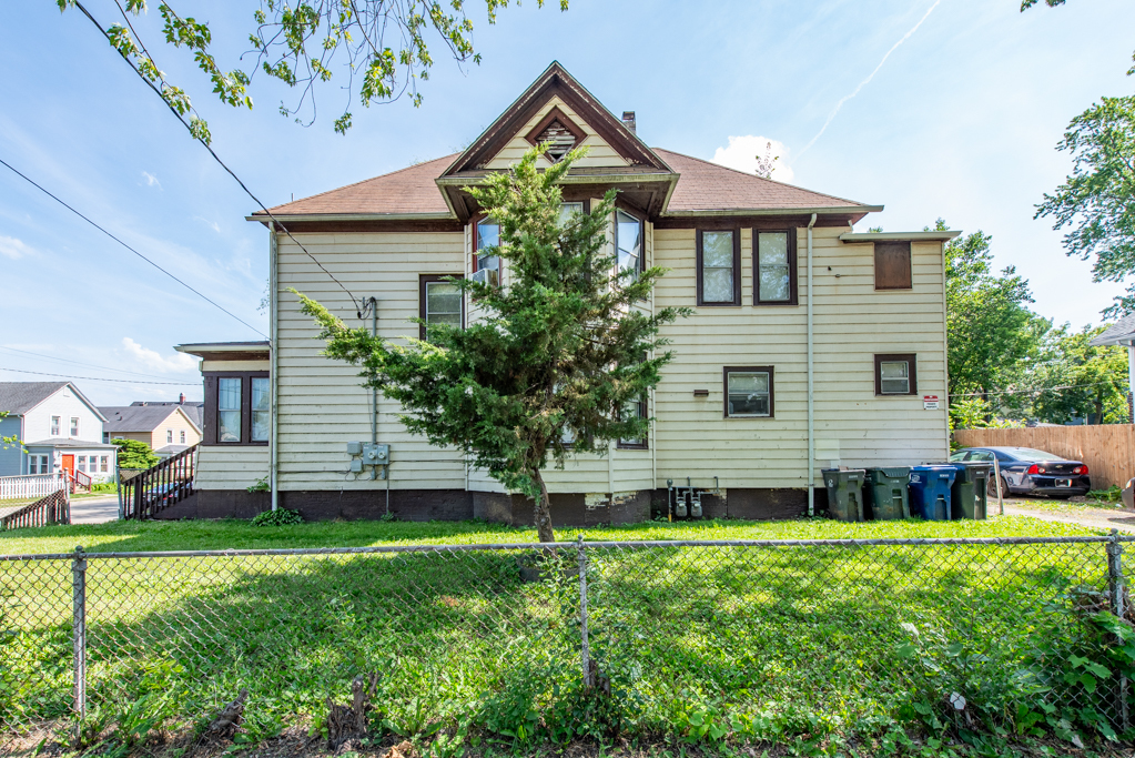 704 S Martin Luther King Jr Avenue