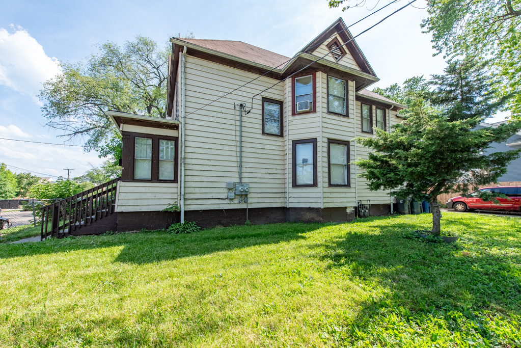 704 S Martin Luther King Jr Avenue