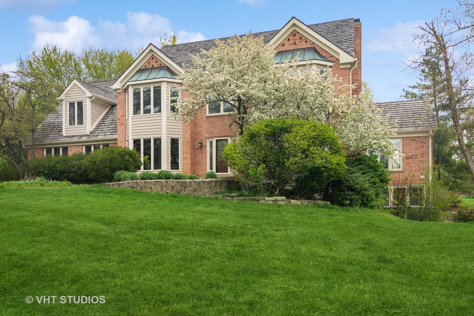 3936 Lakeview Court