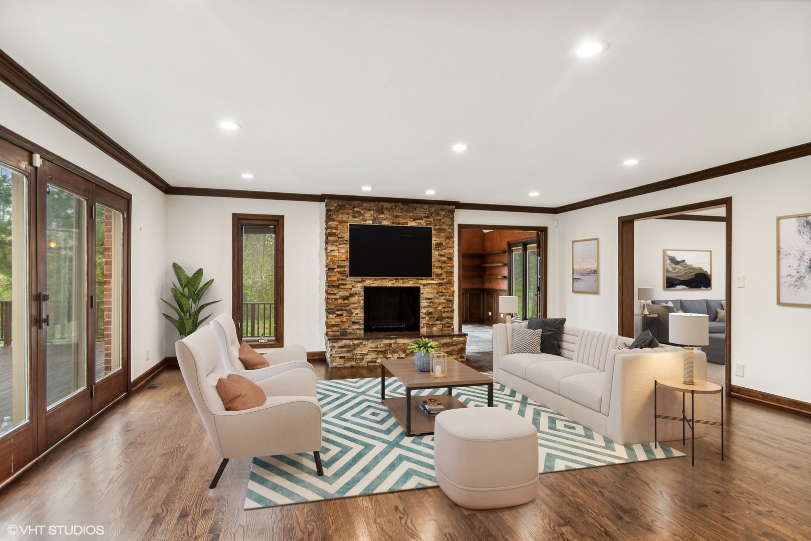 3936 Lakeview Court