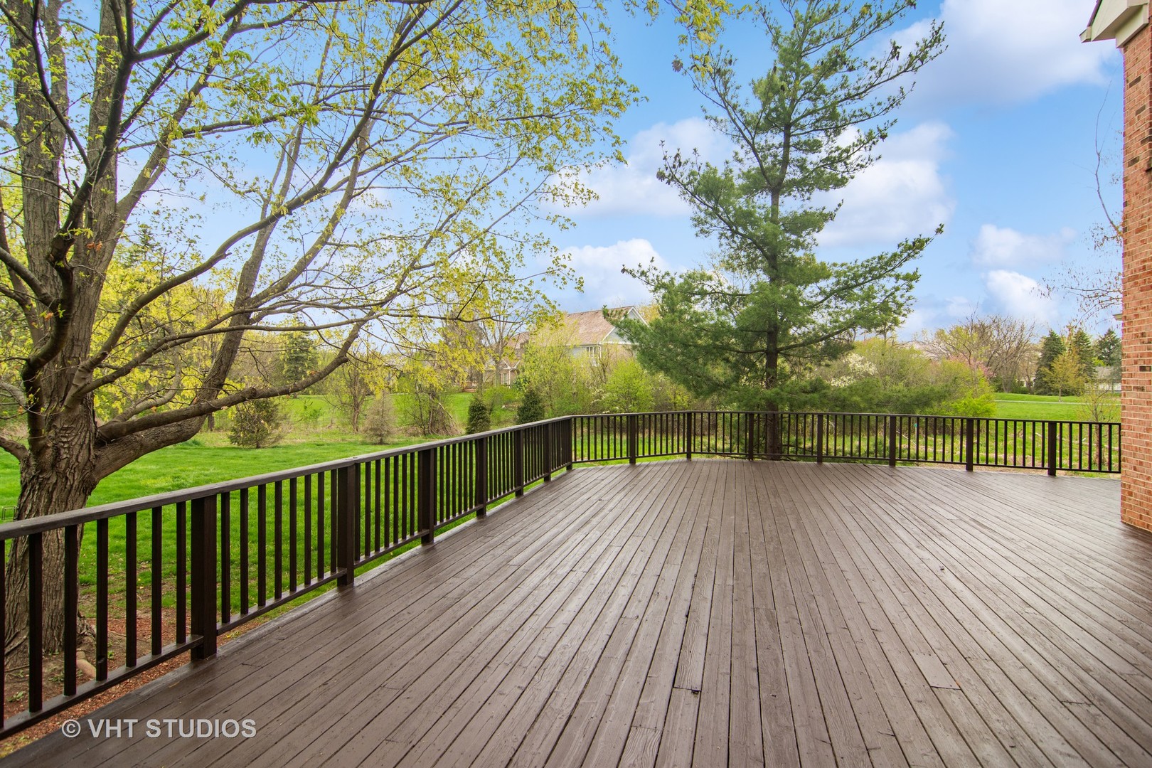3936 Lakeview Court