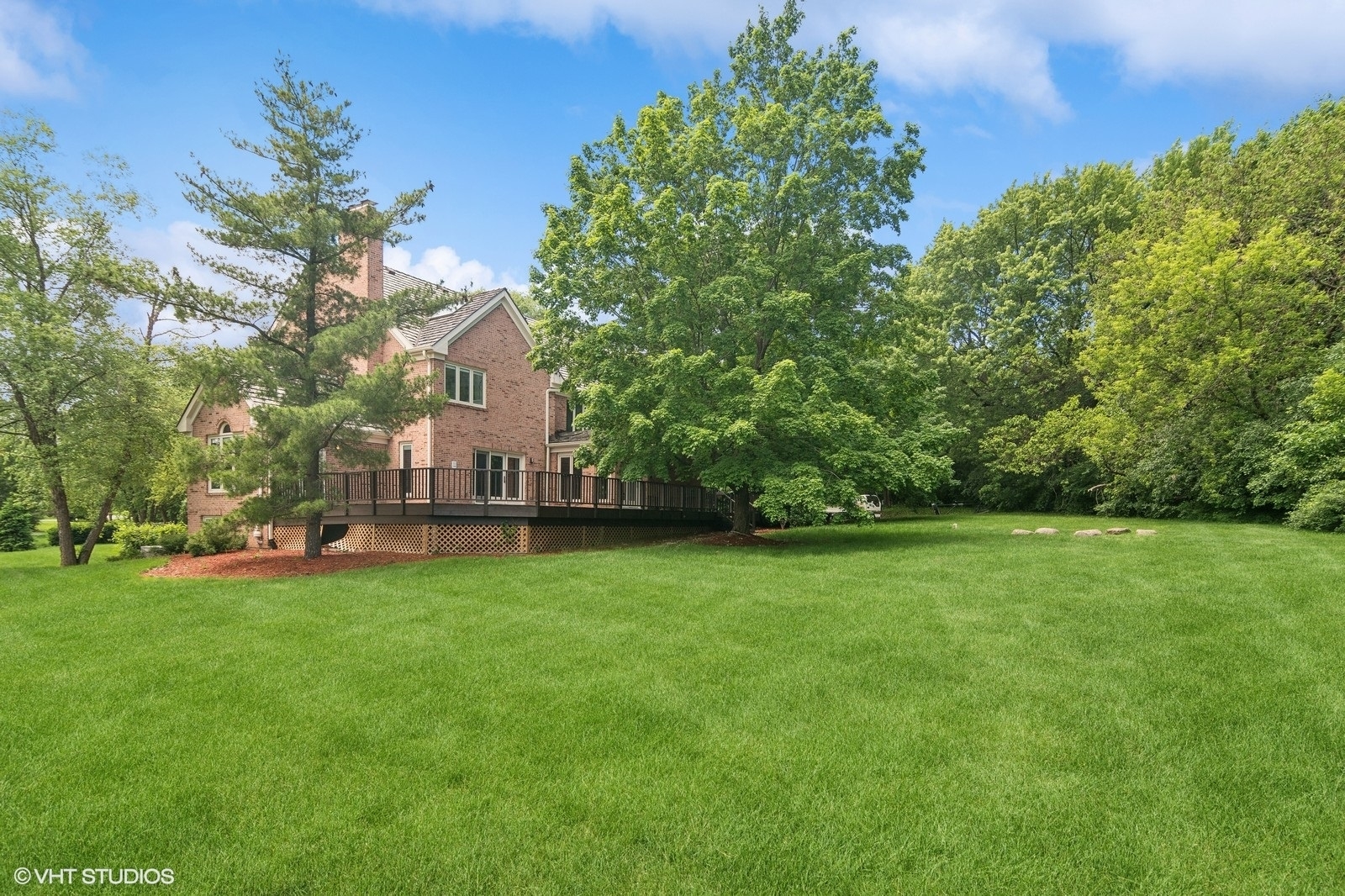 3936 Lakeview Court