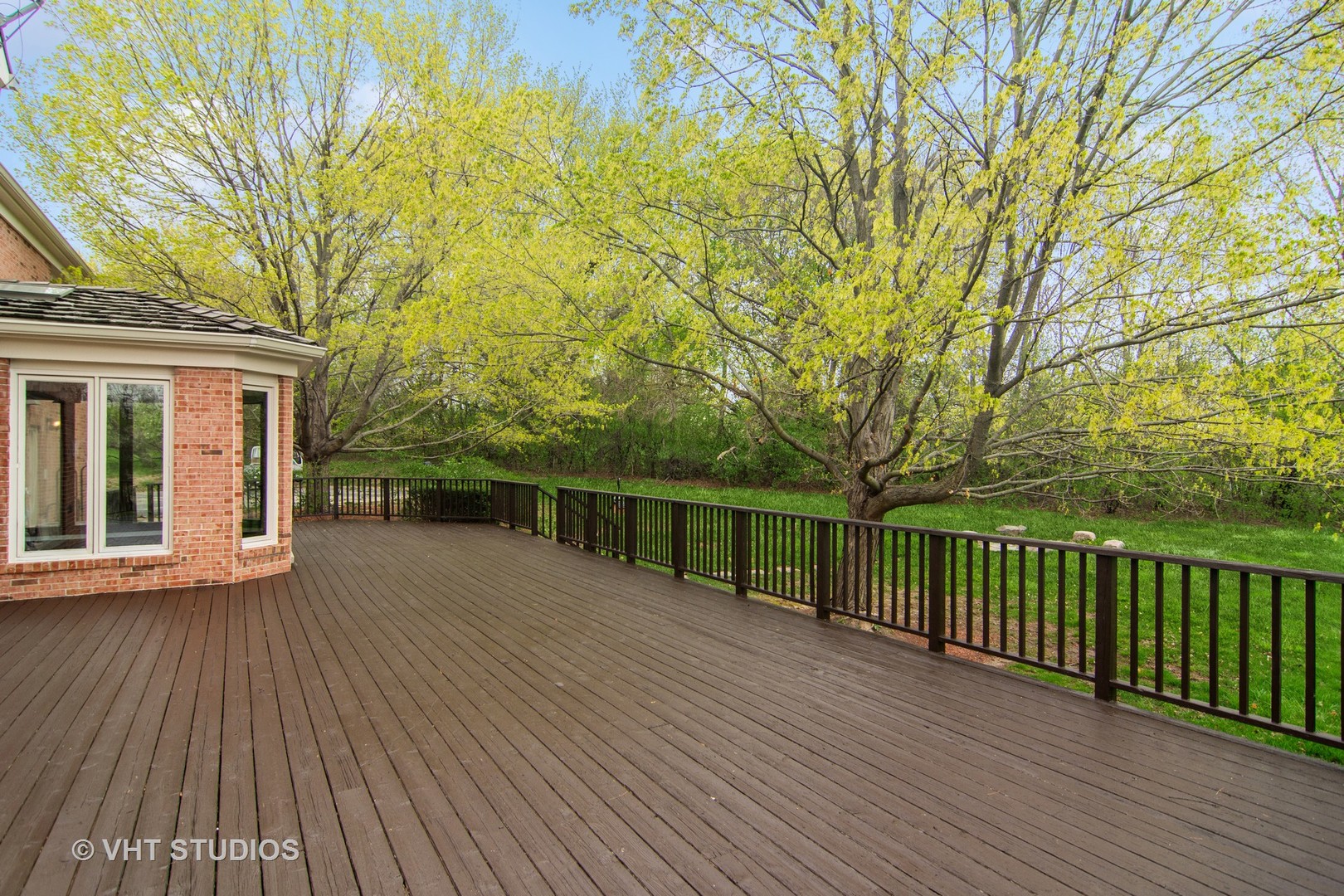 3936 Lakeview Court